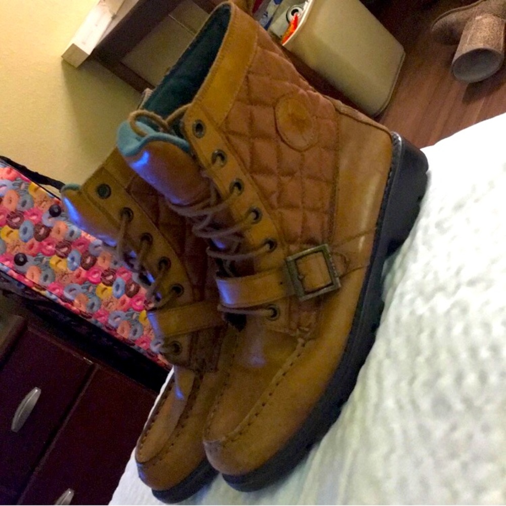 Polo Ralph Lauren , Size 5 , Like New , ZERO Sole Damage